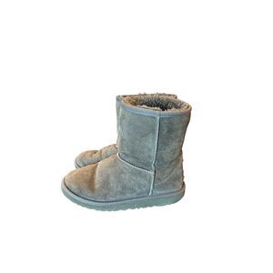 Ugg Classic Short Grey Boots Women's Size‎ 4 5251 SOLD